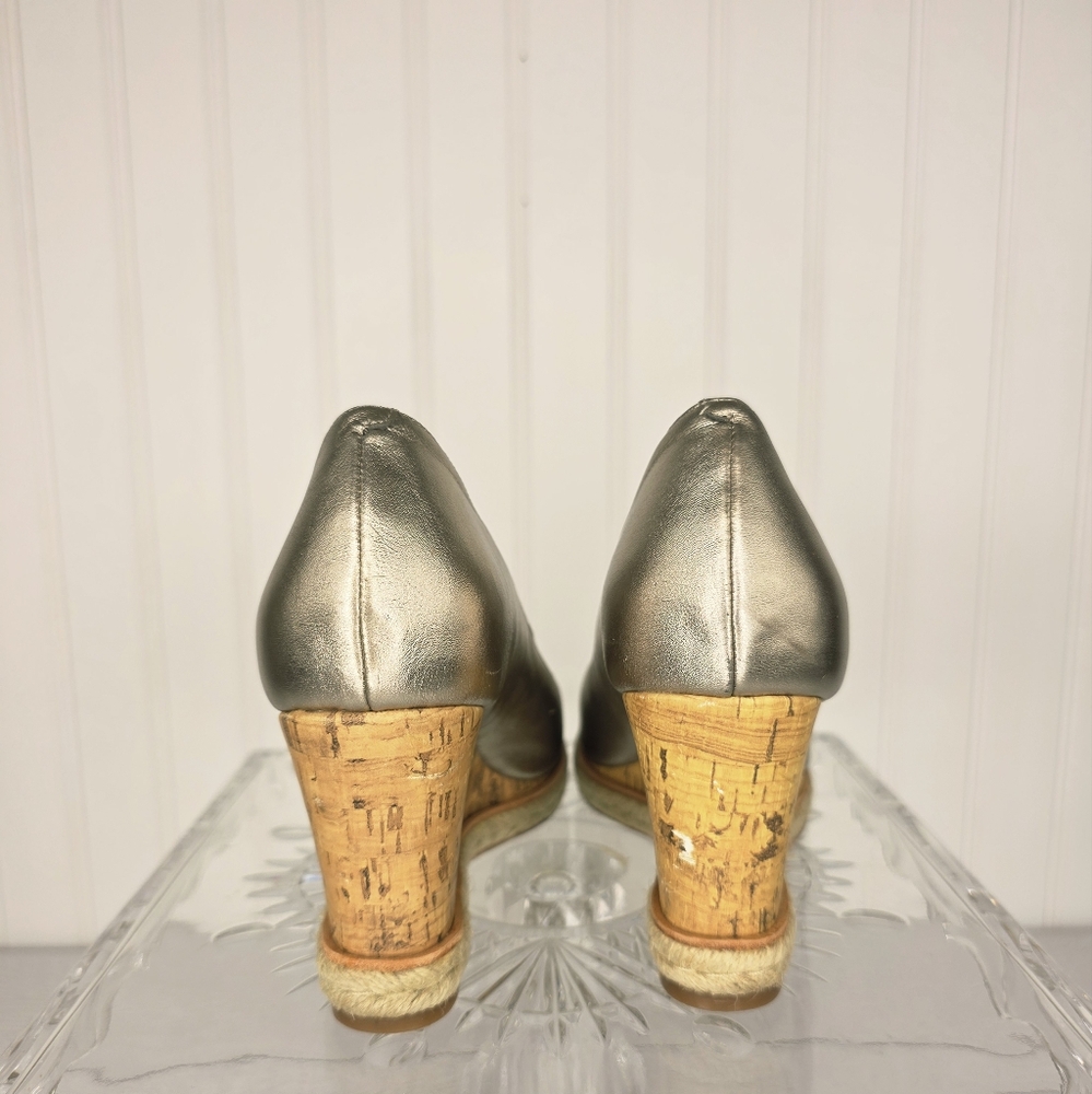 Cole Haan Air Jocelyn OT Wedge Gold Leather & Cork Peep Toe Wedge Heel Size 5.5B - Picture 7 of 8